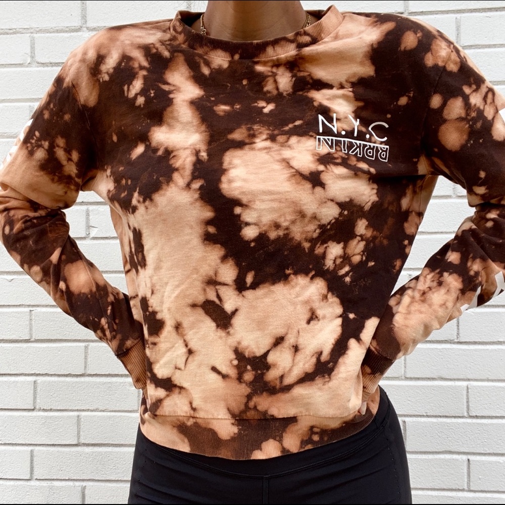 Sweatshirt, light-weight Custom Bleach Dyed